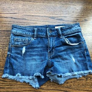 TREASURE & BOND distressed frayed girls shorts